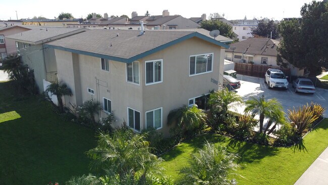 Building Photo - 17000 Yukon Ave