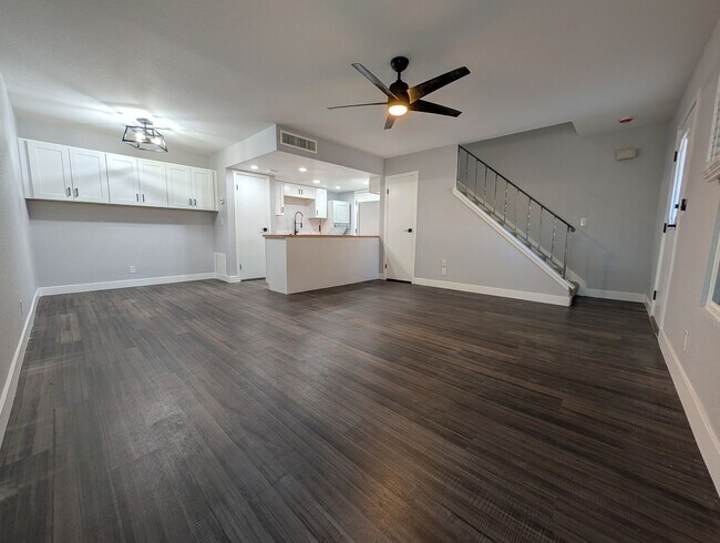 Foto del edificio - Central Las Vegas Condo Close to UNLV