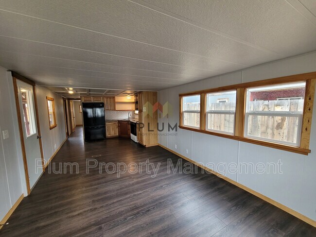 Building Photo - 1801 1/2 Phillips St
