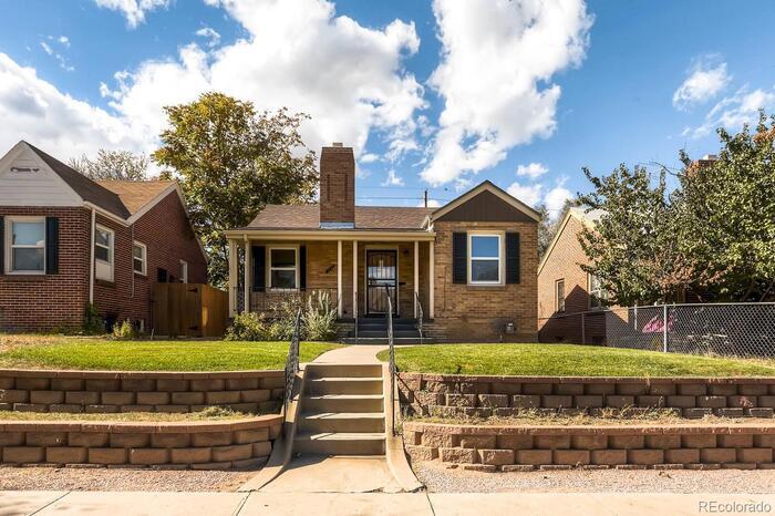 Primary Photo - Beautiful Brick Bungalow near Denver Zoo a...