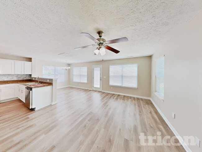 Building Photo - 705 Griggs Pl