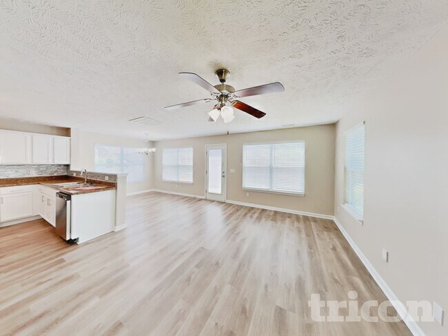 Foto del edificio - 705 Griggs Pl