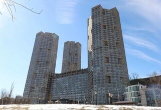 Building Photo - 7002 JFK Blvd E