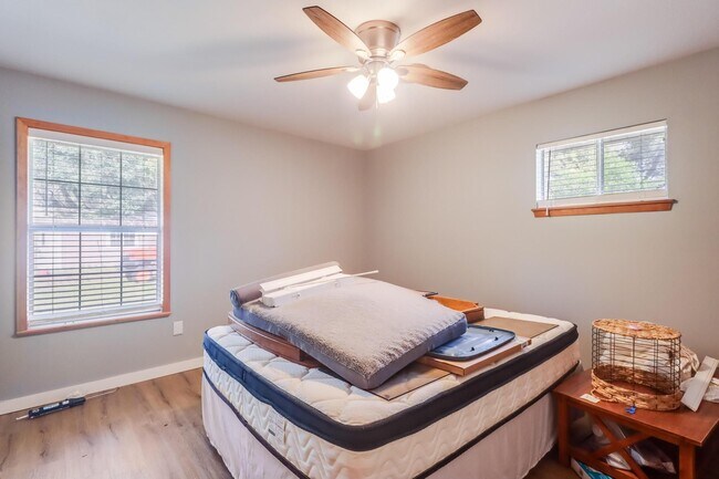 Foto del edificio - 911 Brown St