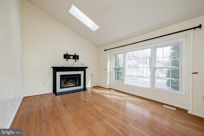 Foto del edificio - 7710 Green Garland Dr