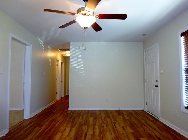 Foto del edificio - 209 Victory Way