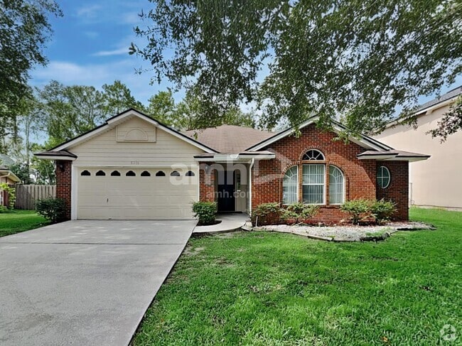 Building Photo - 8216 Leafcrest Dr