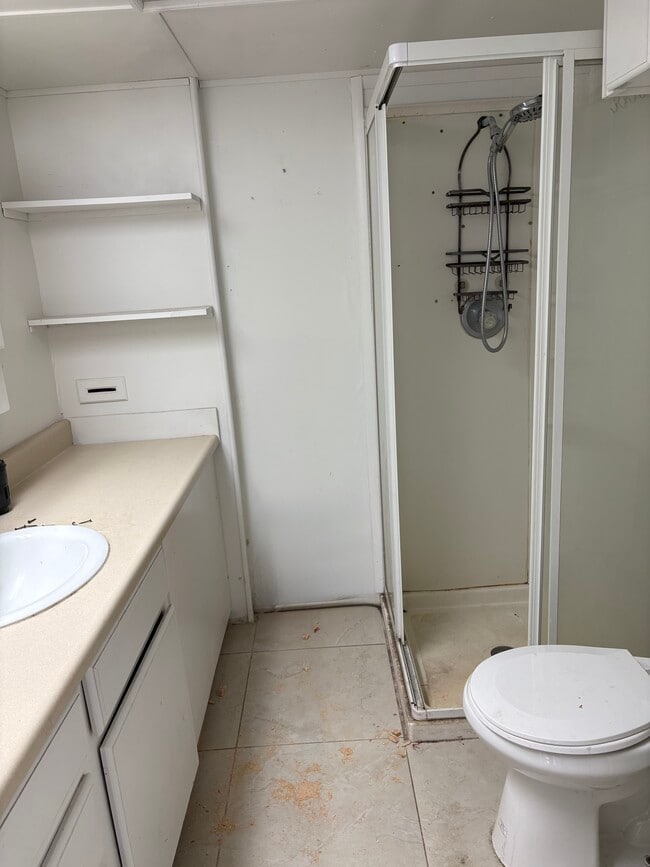 Building Photo - 1022 N Main Dr