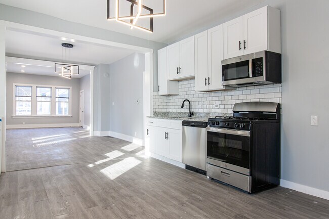 Foto del edificio - 2659 W Homer St