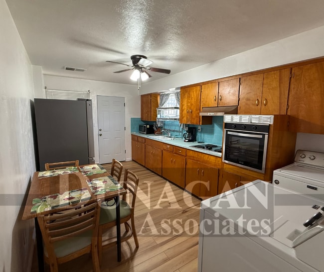 Building Photo - Partially Furnished 2 Bedroom