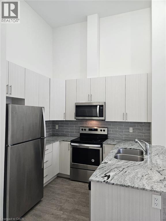 Building Photo - 100 Garment St