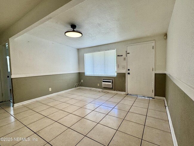 Building Photo - 1851 Doyon Ct