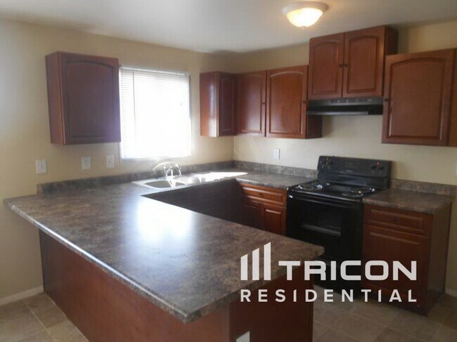 Foto del edificio - 3701 E Greenway Ln