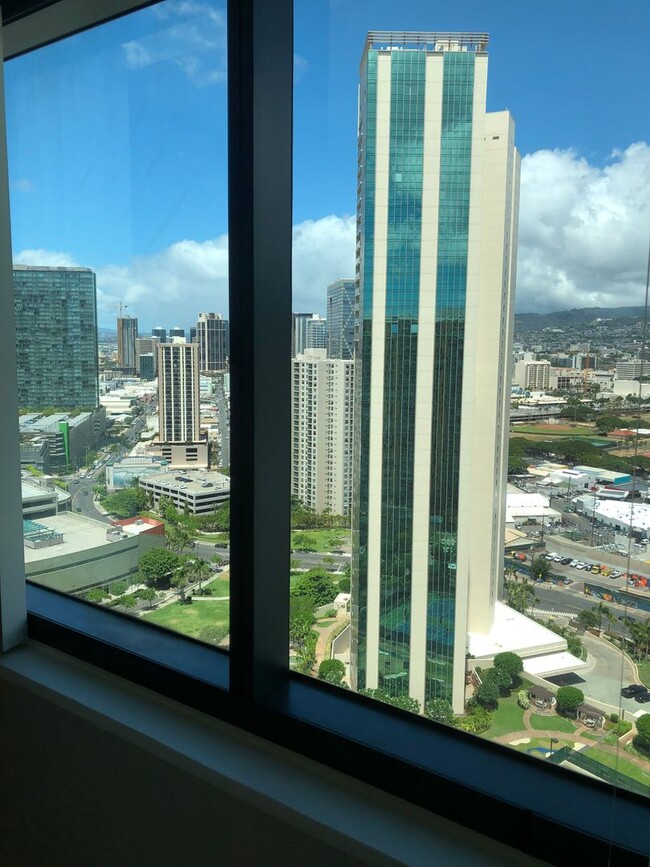 Building Photo - 2/2/2 at Nauru Tower, Corner Unit, Lanai, ...