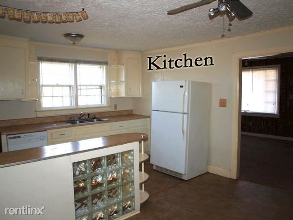 Building Photo - 813 Clay Ave