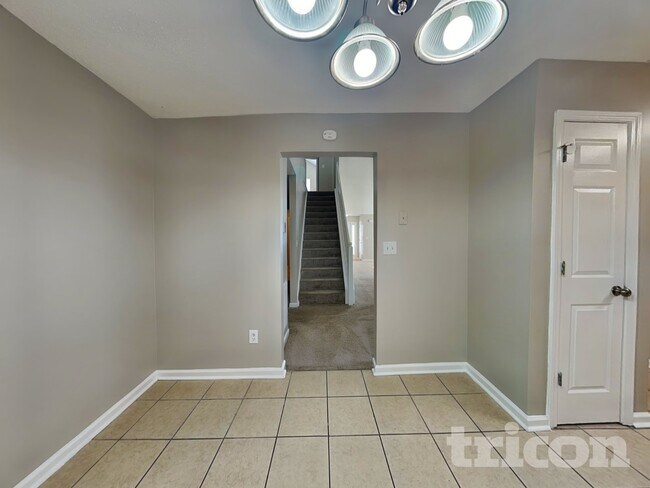 Foto del edificio - 4265 Reserve Hill Crossing