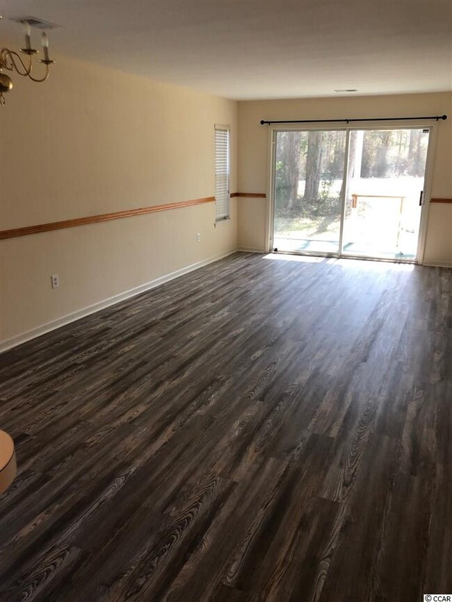 Building Photo - 1254 River Oaks Dr