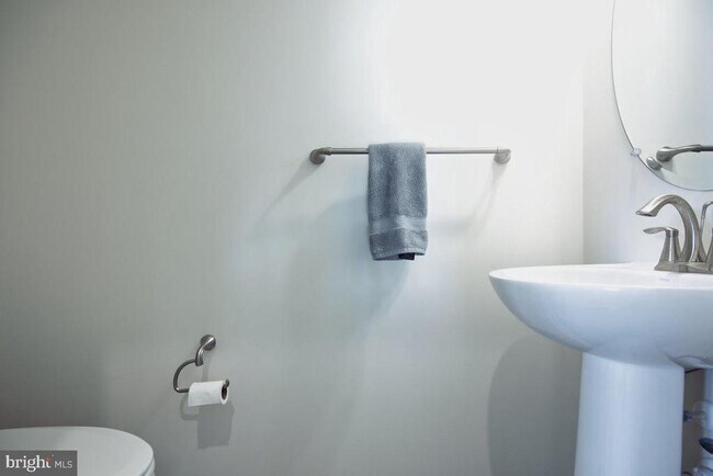 Foto del edificio - 9920 -B Sir Barton Wy