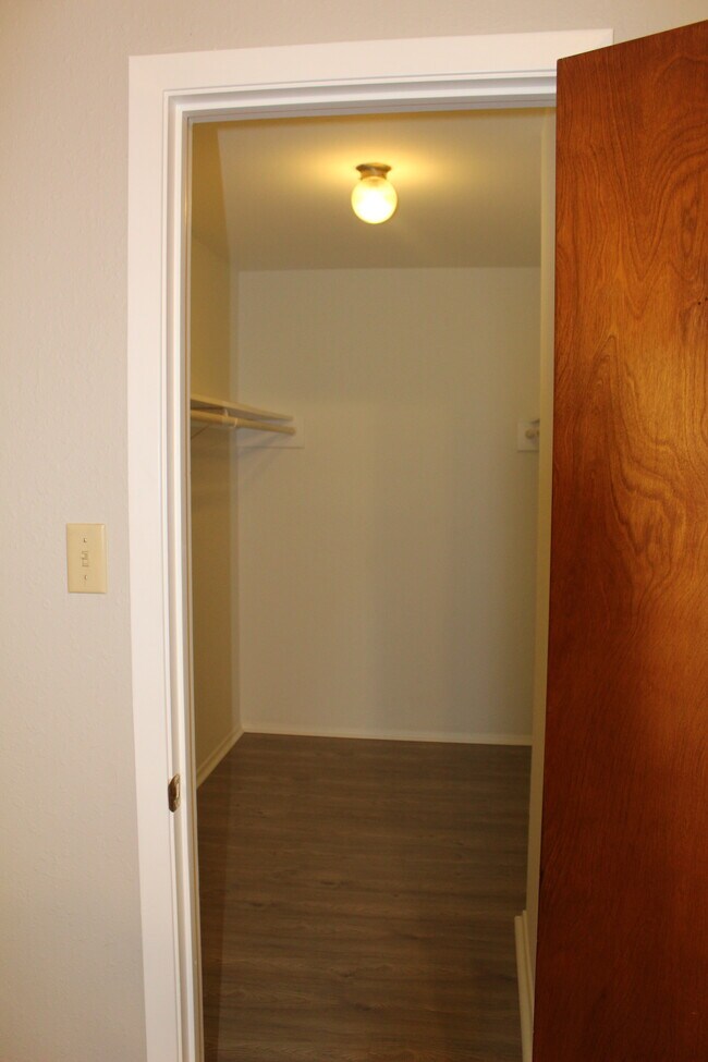 Foto del edificio - 1414 N Live Oak St