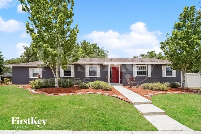 Building Photo - 818 Black Knight Dr