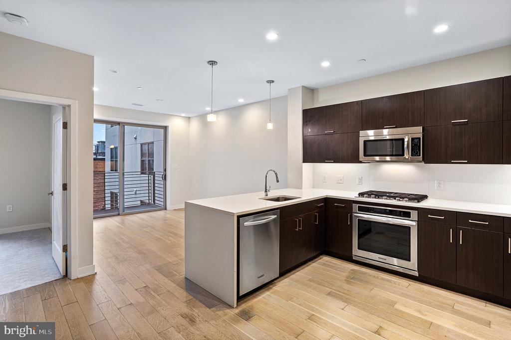 Foto principal - 1350 Maryland Ave NE