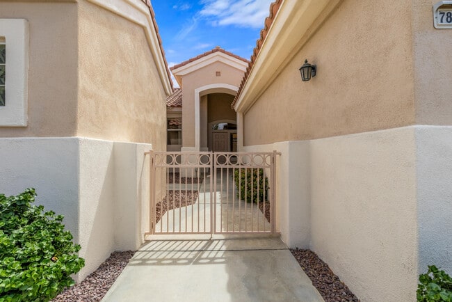 Building Photo - 78745 Platinum Dr