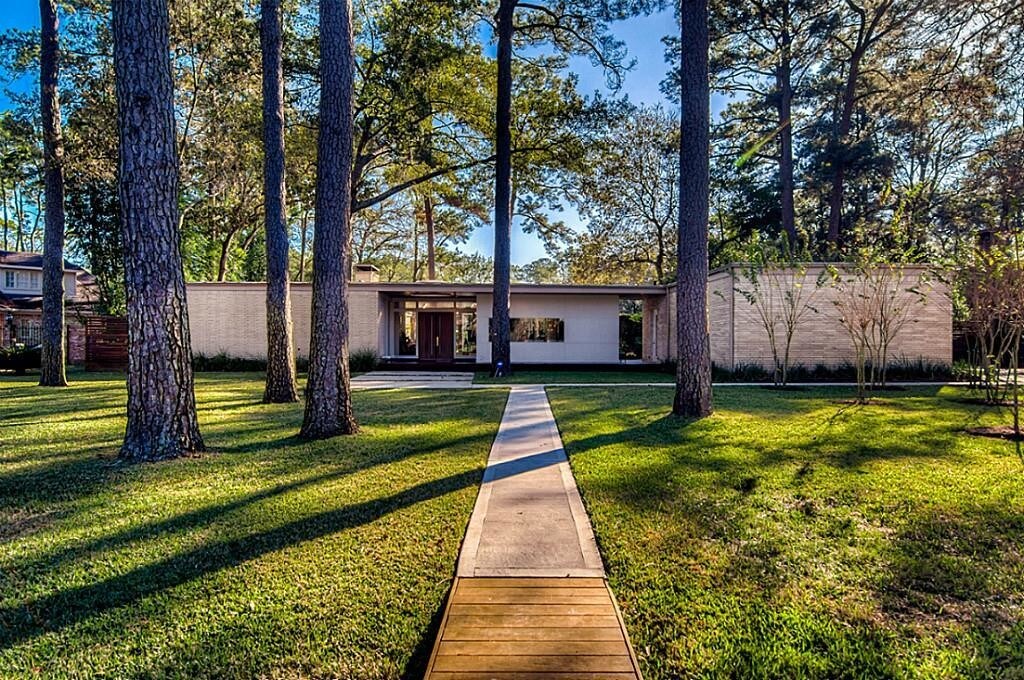 Primary Photo - 11535 Green Oaks Dr