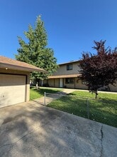 Building Photo - 3310 Magnums Way