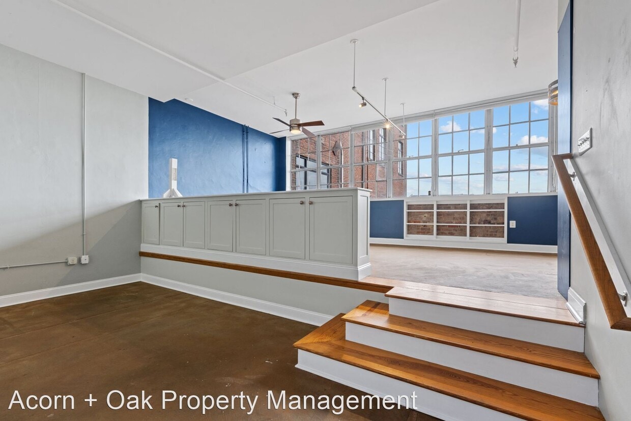 Primary Photo - 1 br, 1 bath House - 109 W. Main Street #204
