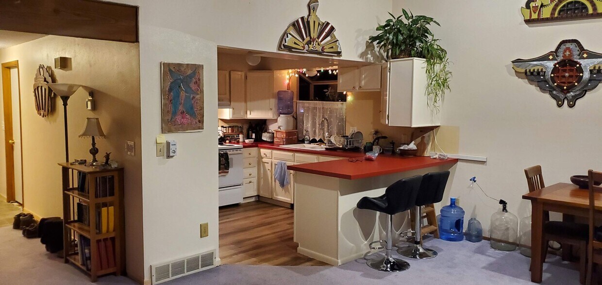 Primary Photo - Private 2nd floor in shared North Boulder ...