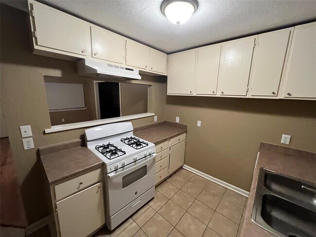 Foto del edificio - 3907 Botany Ln