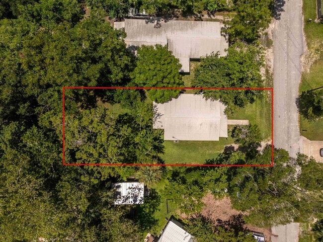 Building Photo - 347 Lena St