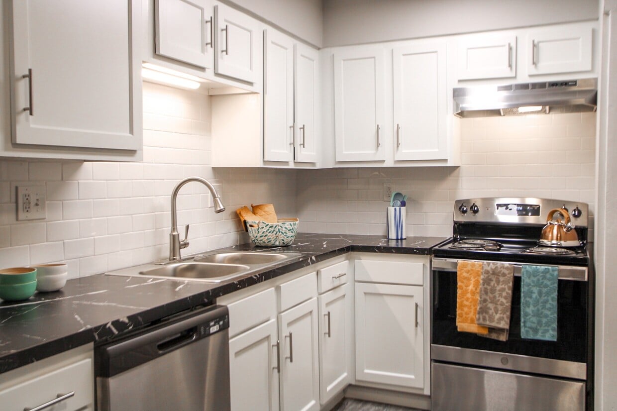 Foto principal - 9400 Hurstbourne Park Blvd Louisville, KY 40220