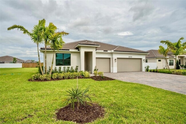 Building Photo - 30707 SW 193rd Ave