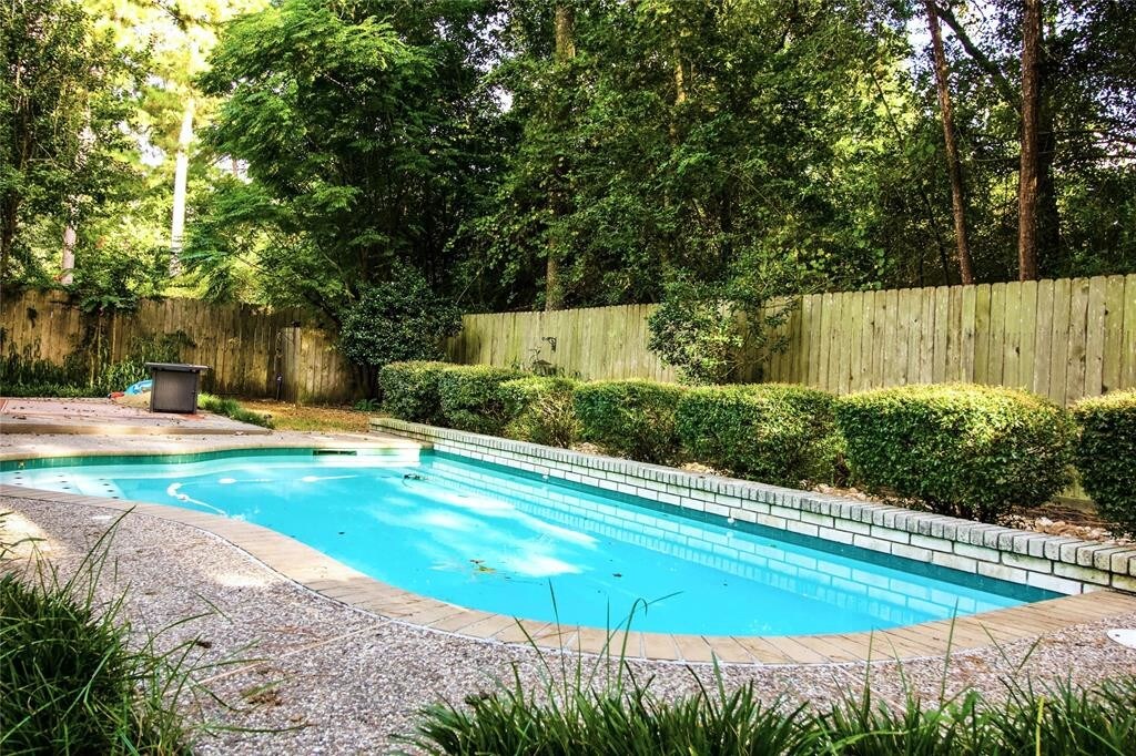 Primary Photo - 123 S Village Knoll Cir