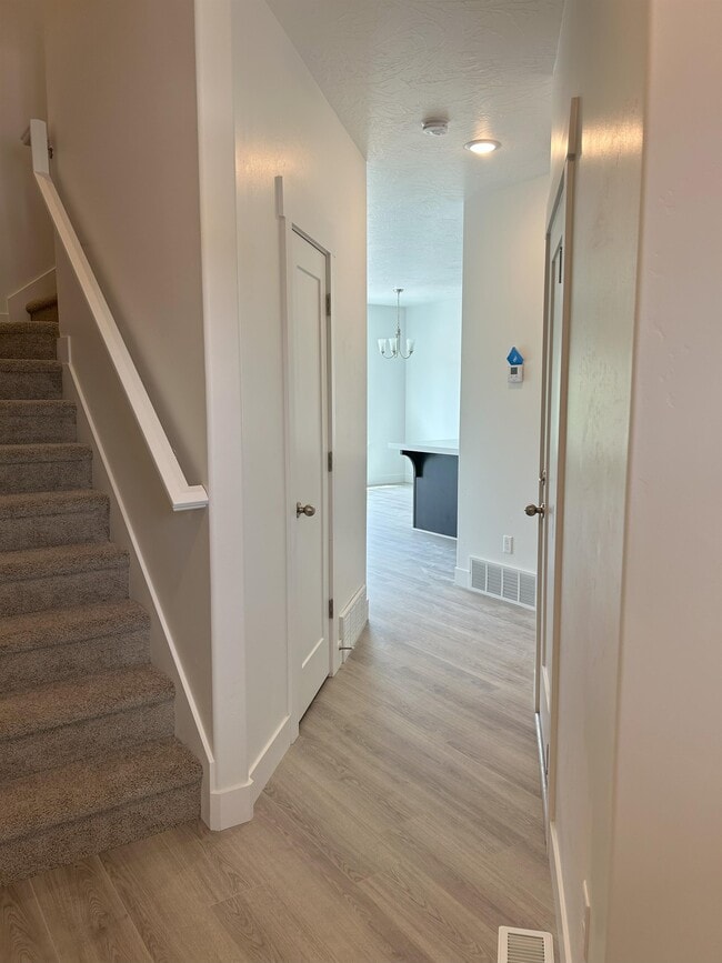 Foto del edificio - 5118 Lakefield Dr