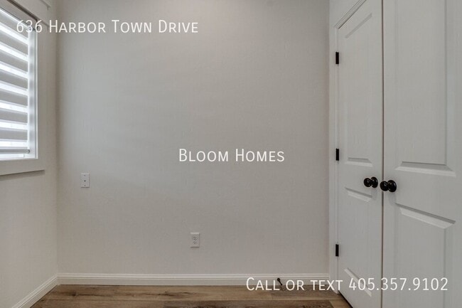 Building Photo - 636 Harbor Town Dr