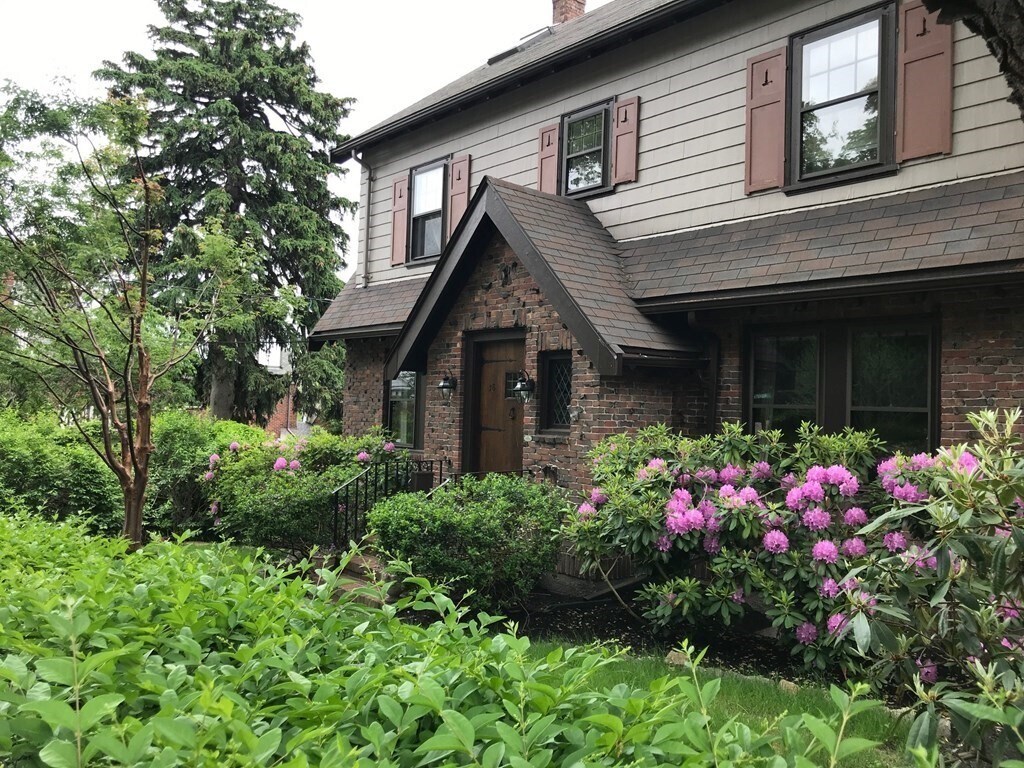 Primary Photo - 18 Hillcroft Rd