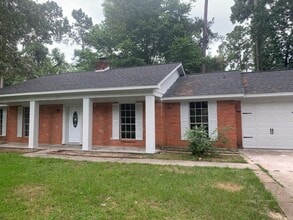 Building Photo - 334 Gamewood Dr