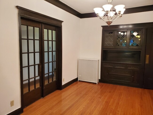 Building Photo - 5720 S Kenwood Ave