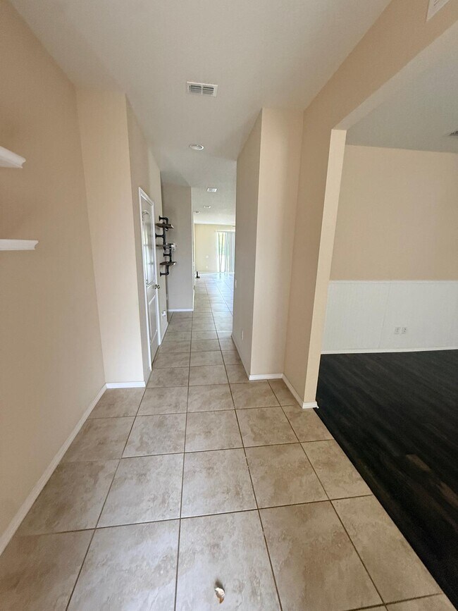 Foto del edificio - 1729 Trillium Blvd