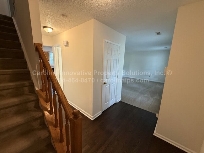 Foto del edificio - 10722 Roxbury Ct