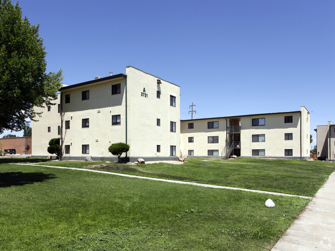 Foto principal - Pueblo Village Apartments