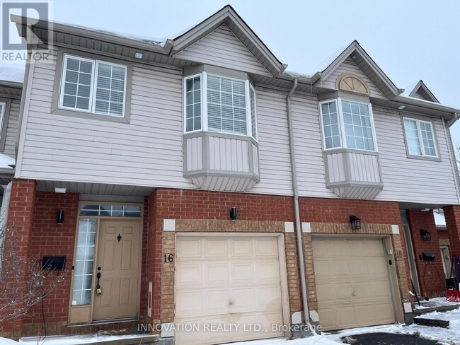 Photo du bâtiment - 16 Santa Cruz Private