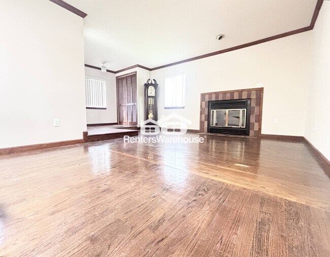 Foto del edificio - 9461 Farewell Rd