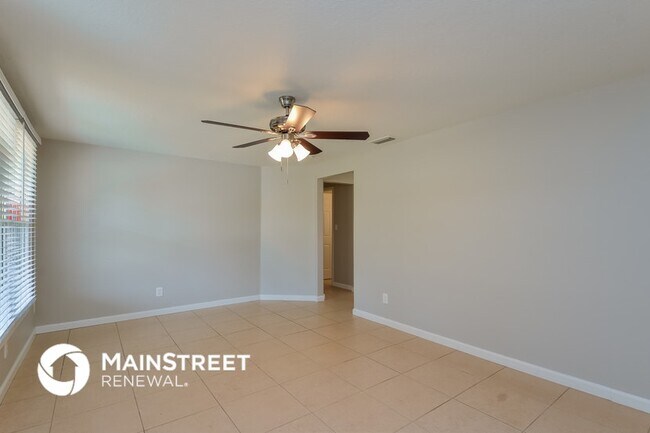 Foto del edificio - 4427 E Drake Blvd
