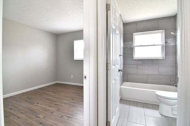 Foto del edificio - House in Hillview for rent