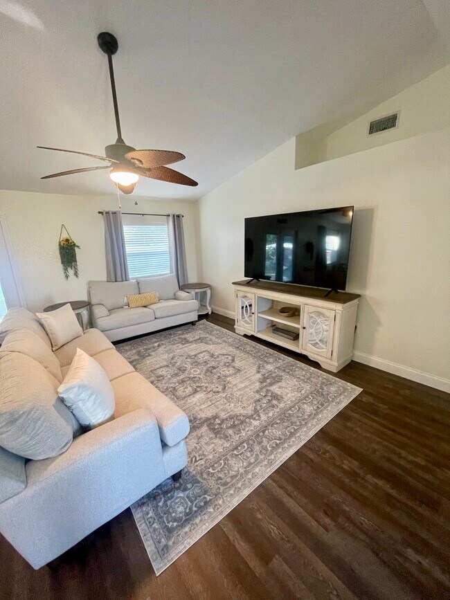 Building Photo - 4660 Great Blue Heron Dr