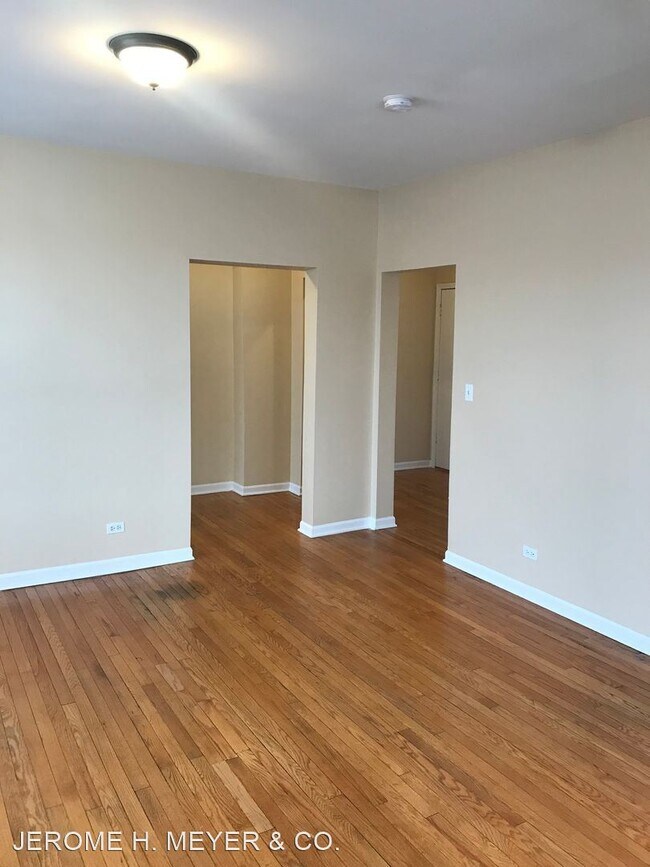 Foto del edificio - 7722 N Marshfield Ave