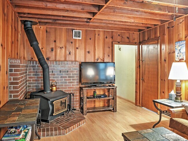 Living Room - 3680 Aspen Ave